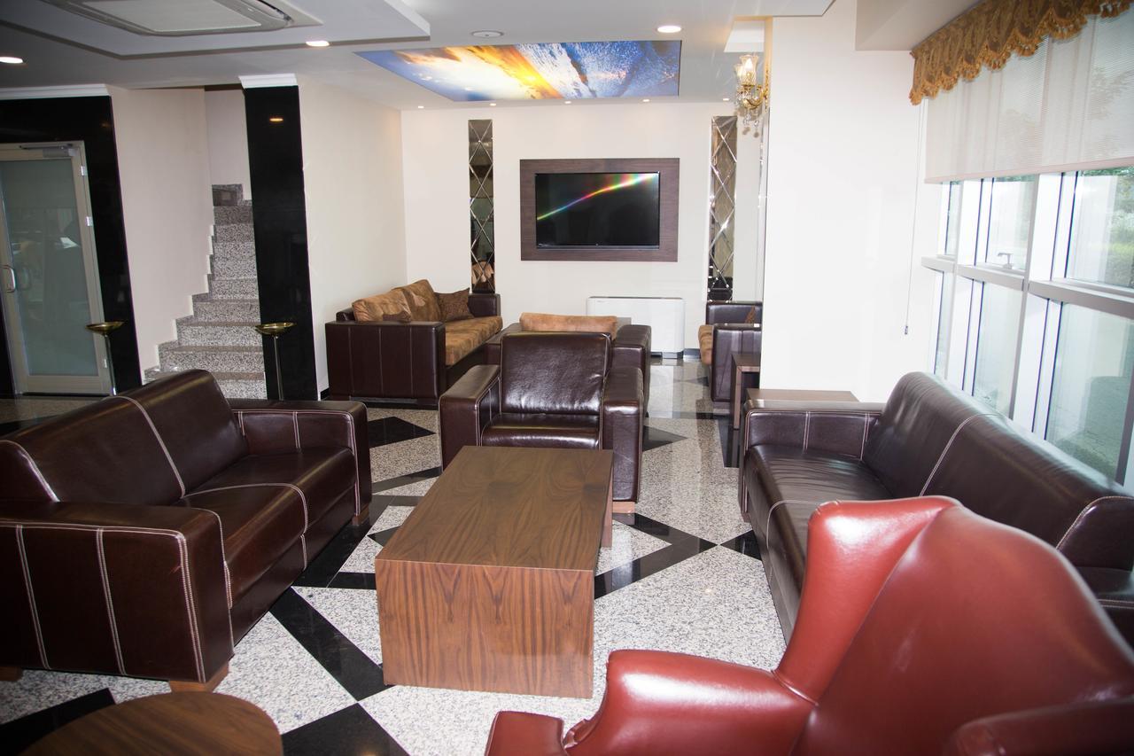 Nana Hotel هوبا المظهر الخارجي الصورة